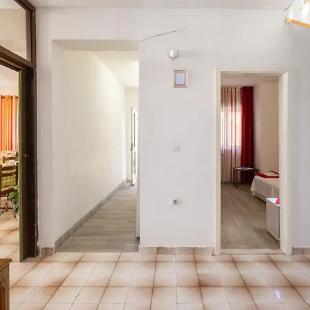Апартаменты Sunny Ray Marusici (Split-Dalmatia)