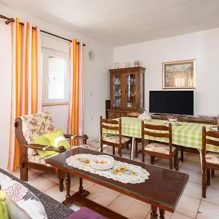 Апартаменты Sunny Ray Marusici (Split-Dalmatia)